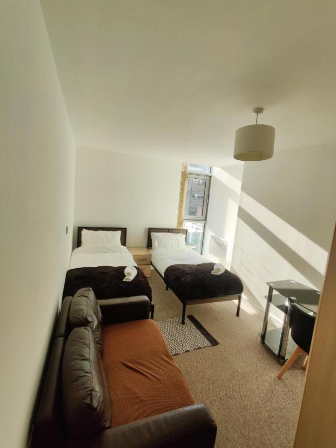 Birmingham Prime Location Stunning Apartment Floor-To-Ceiling Windows ภายนอก รูปภาพ
